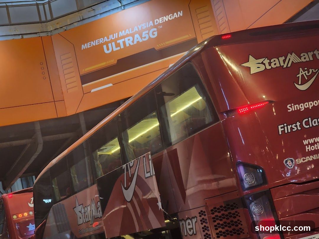 StarMart Air Bus Exterior