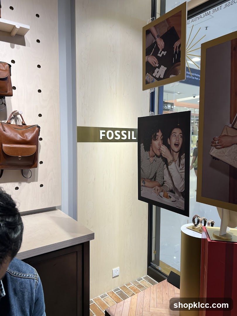 Fossil Store Display