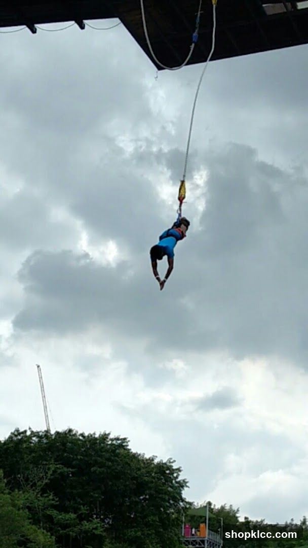 Bungee Jumper