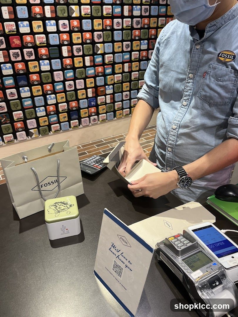 Fossil Store Counter