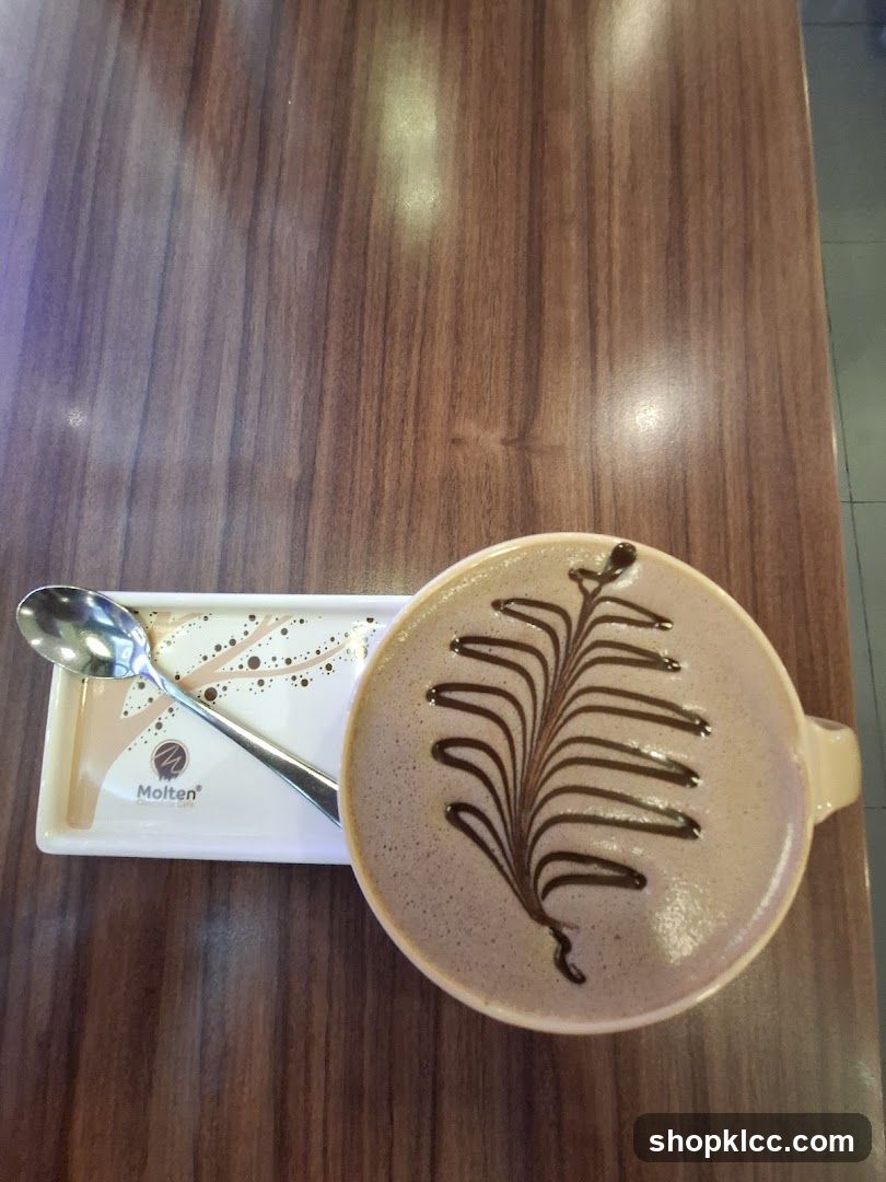 Latte with Leaf Art