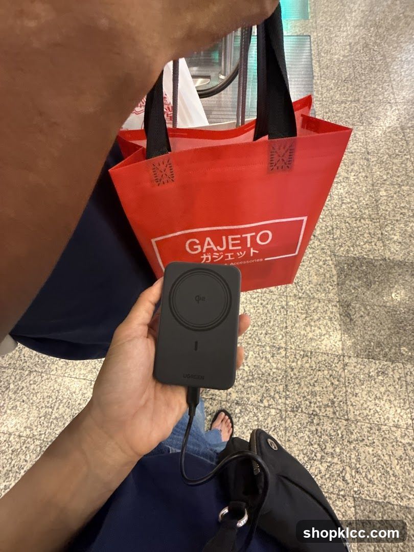Shopping Bag and Portable Charger