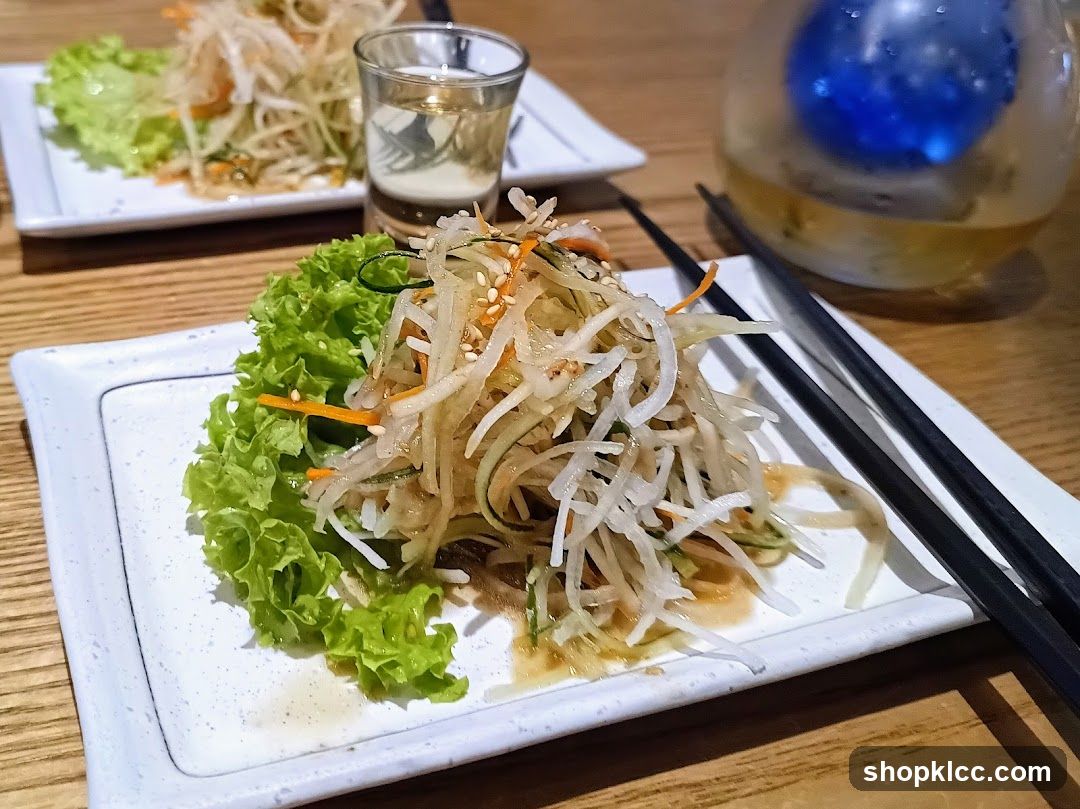 Salad with Lettuce and Sesame Seeds