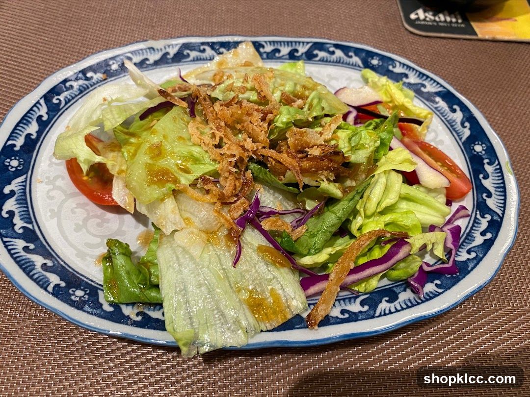 Salad with Crispy Toppings