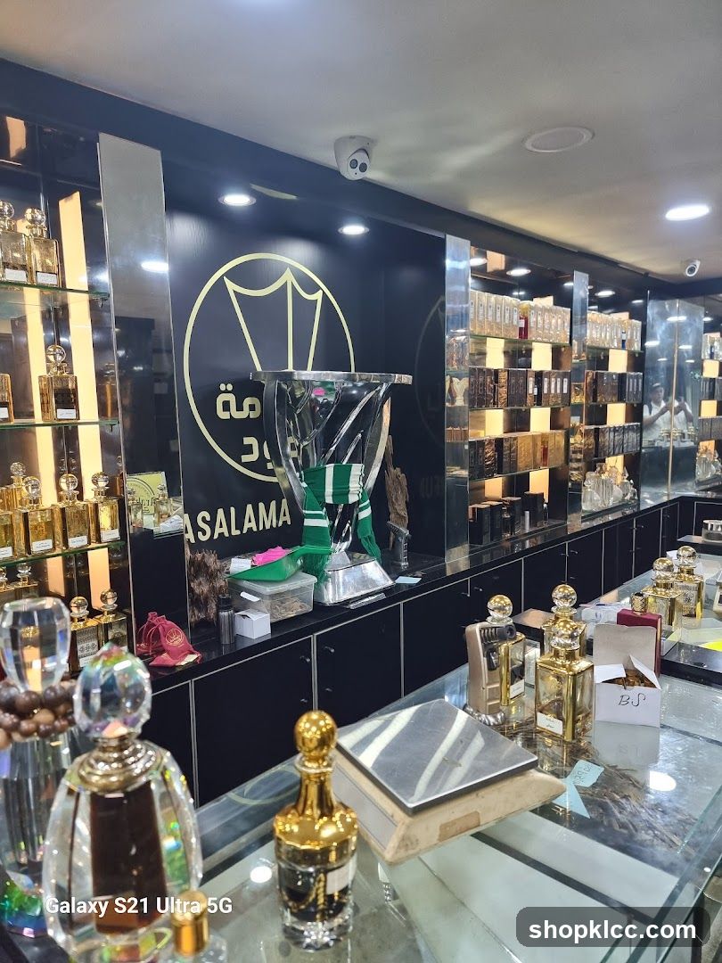 Perfume Shop Interior Display