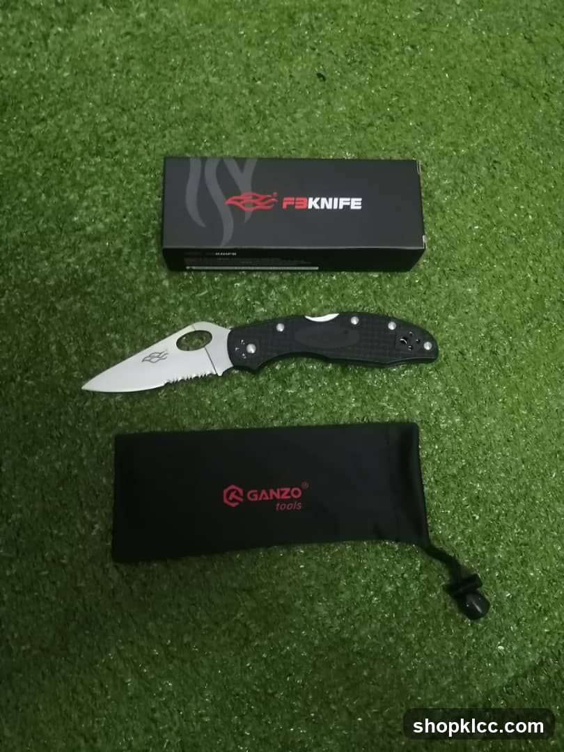 Folding Knife with Pouch and Box