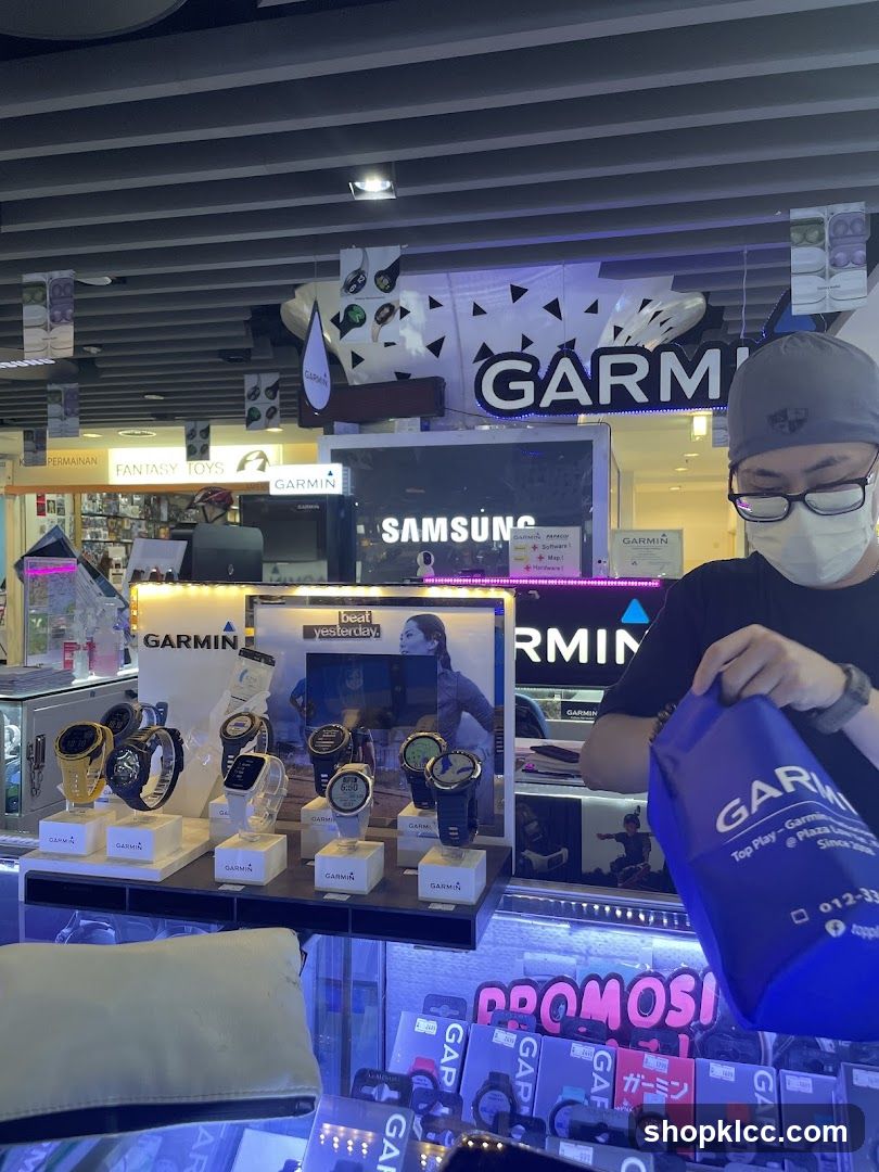 Garmin Store Interior