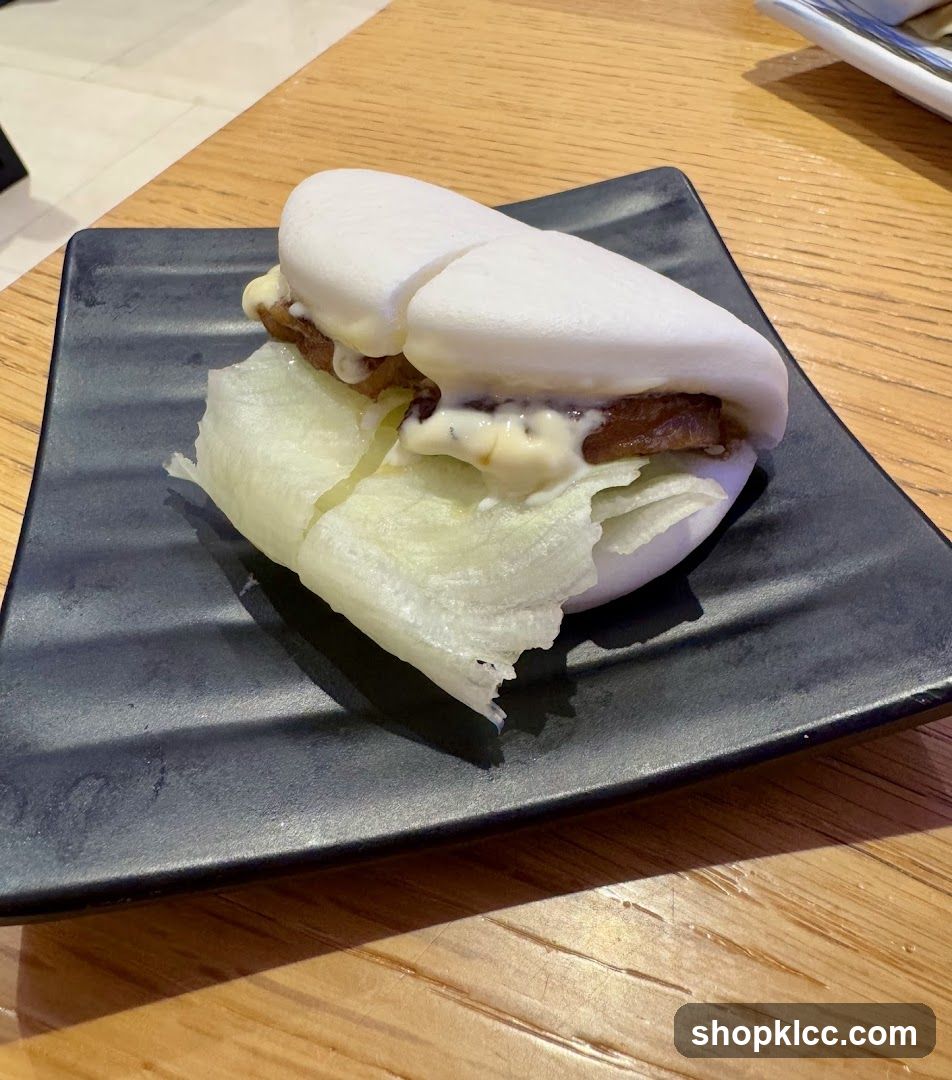 Bun with fillings