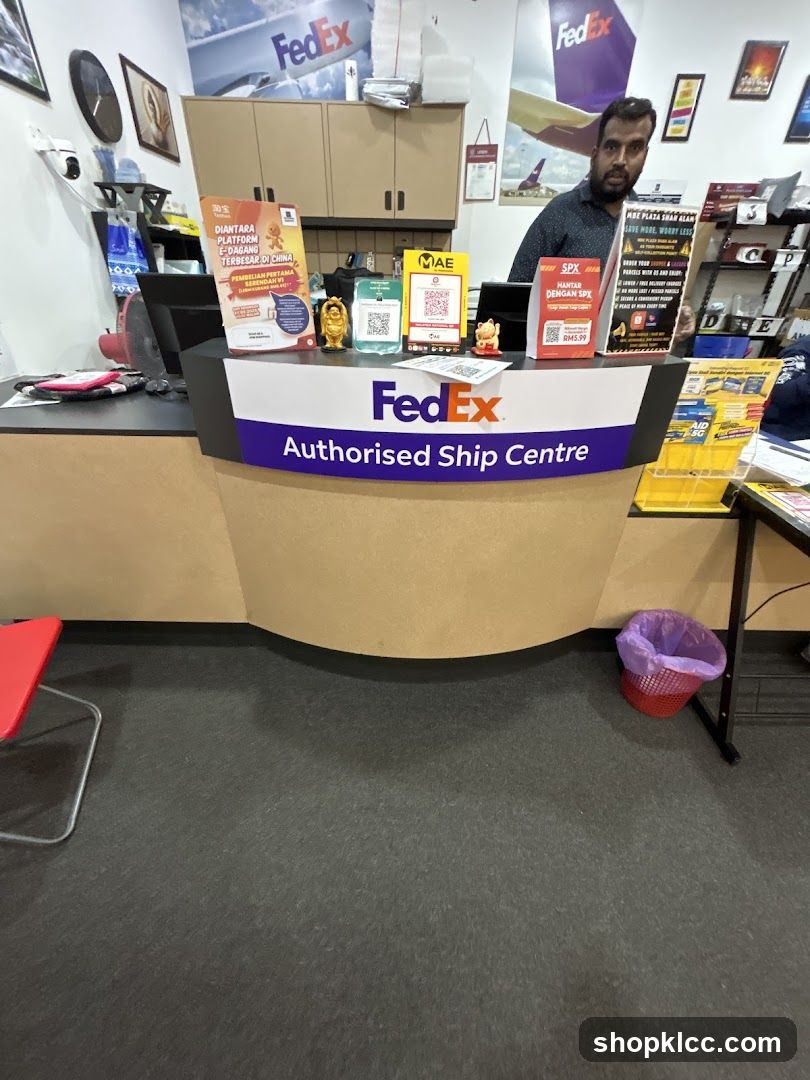 FedEx Authorized Ship Centre Counter