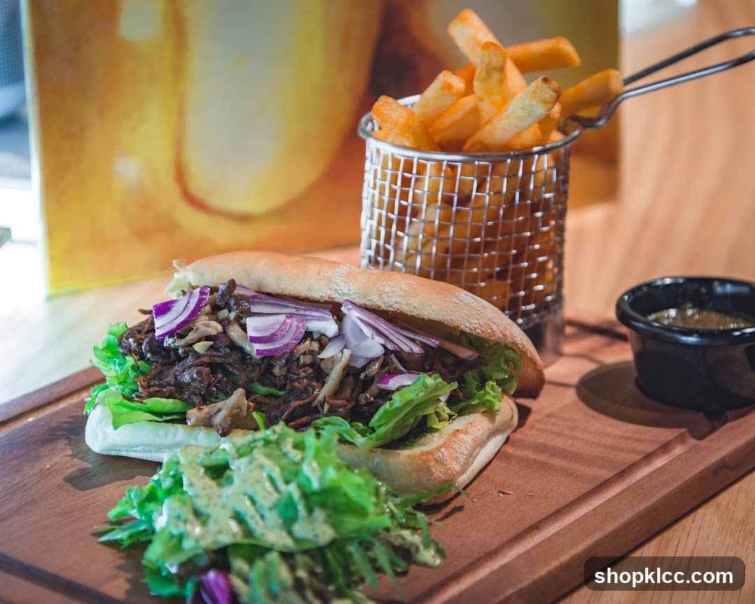 Pulled Meat Sandwich with Fries