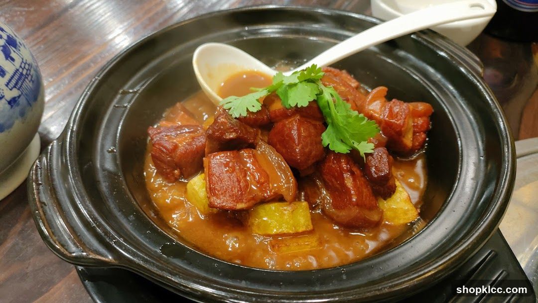 Braised Pork with Vegetables in Clay Pot