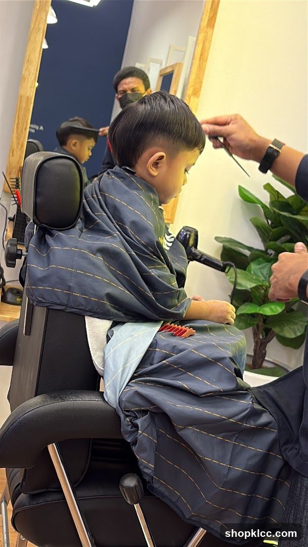 Child getting a haircut