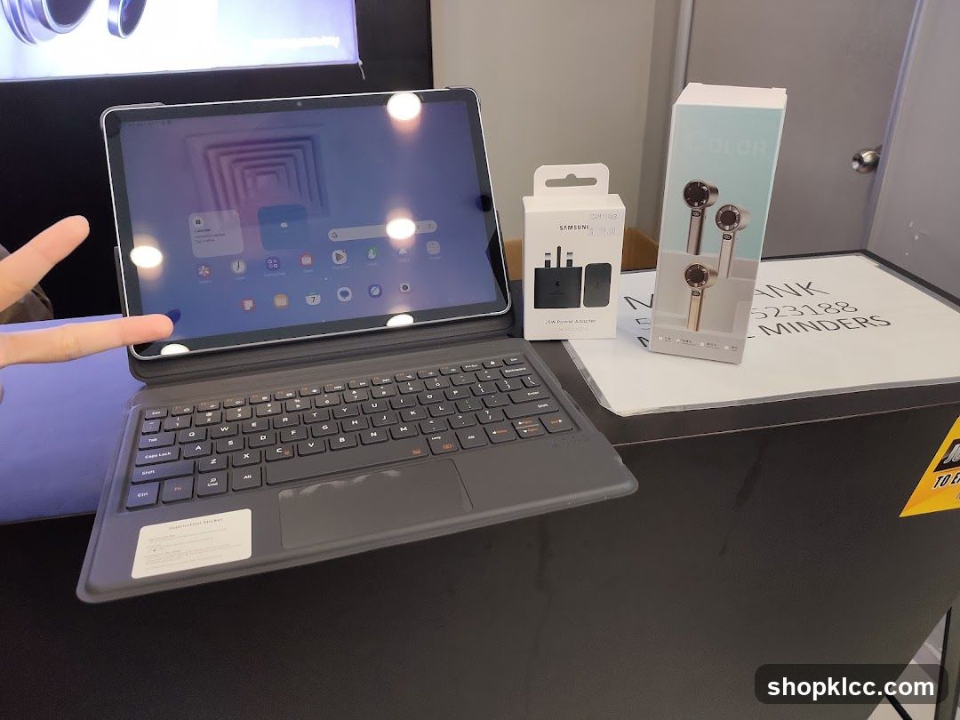 Tablet and accessories display