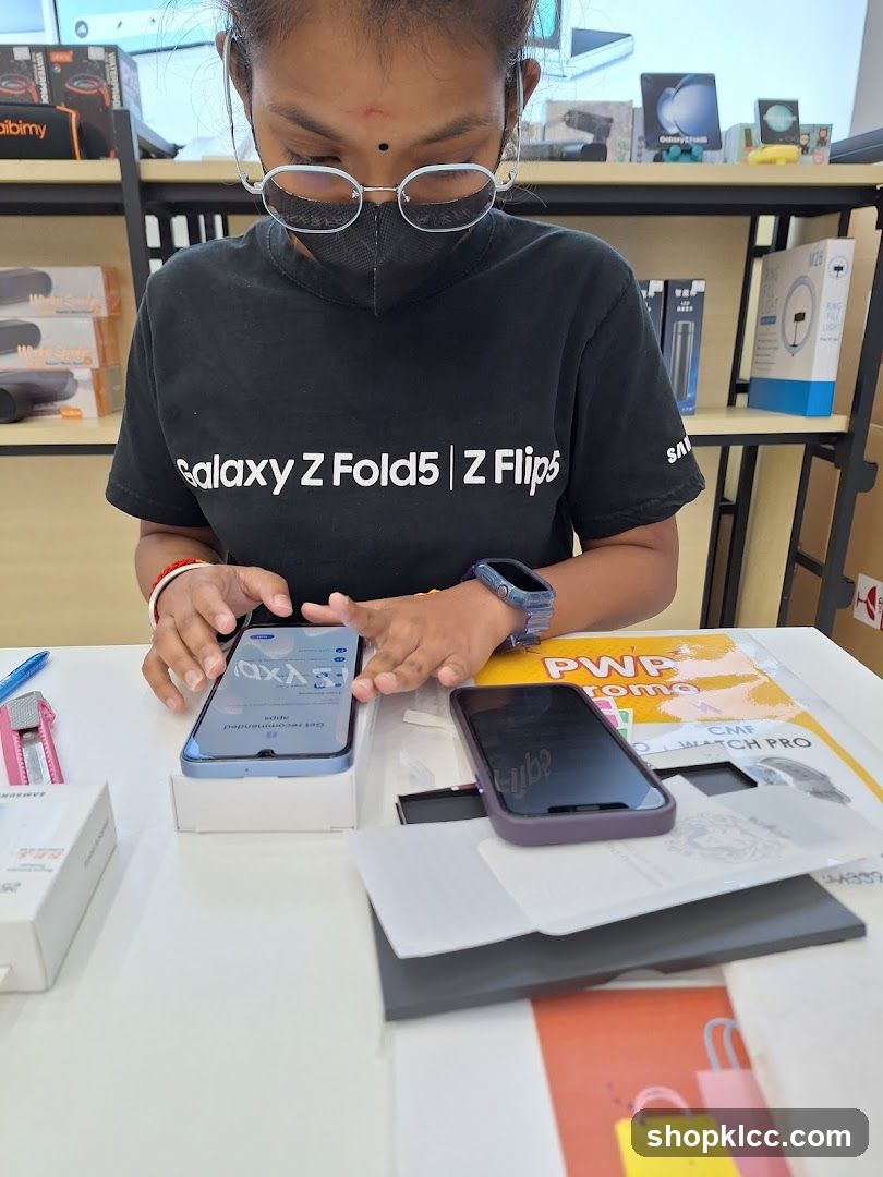 Person with Samsung Phones