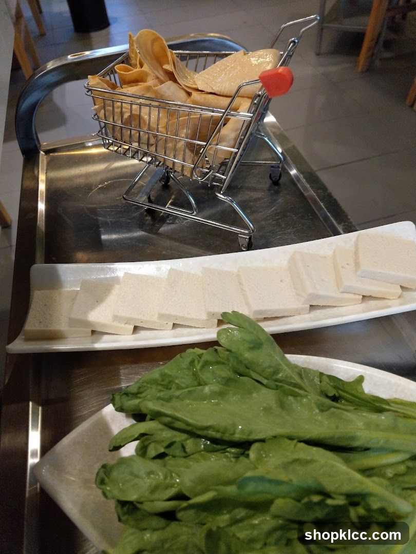 Food Display with Shopping Cart