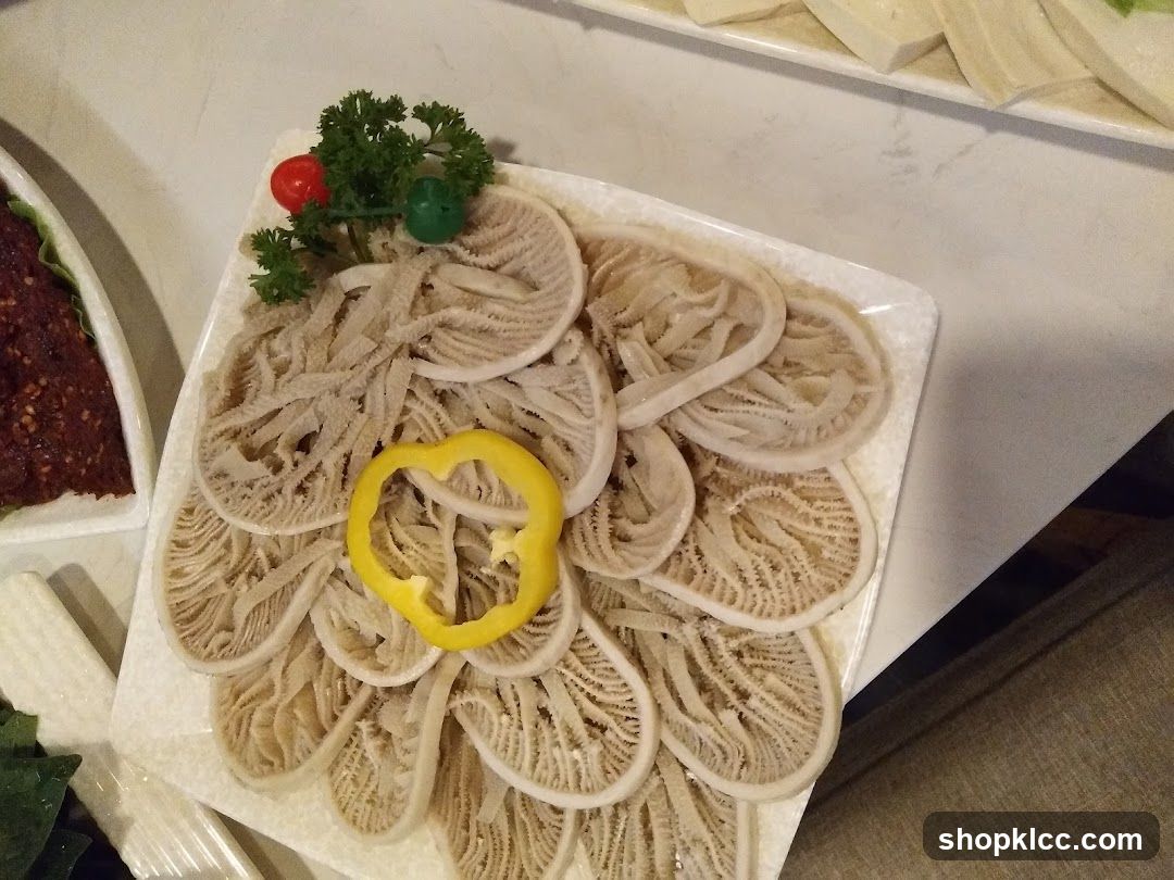 Sliced Beef Tripe with Garnish