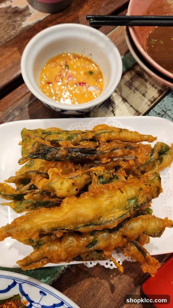 Fried Green Beans with Dipping Sauce
