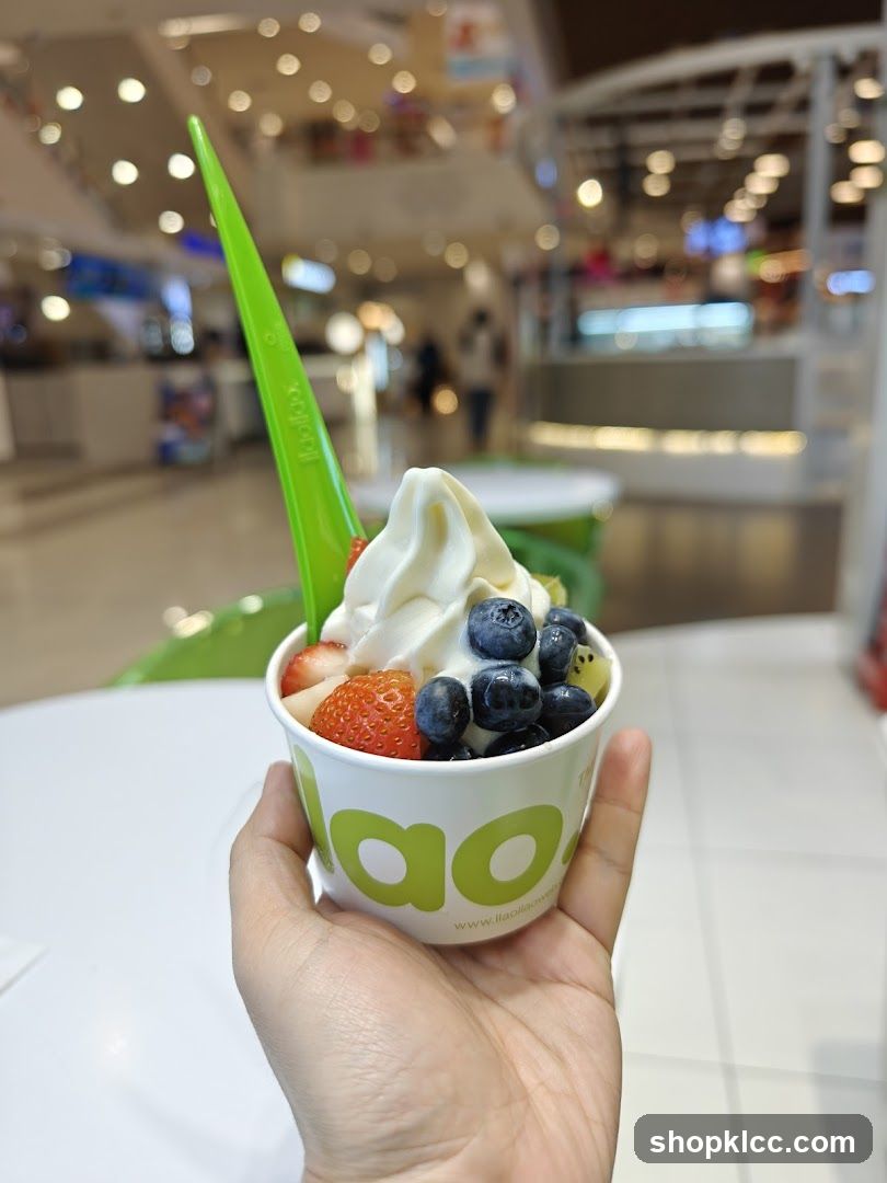 Frozen Yogurt with Fruit