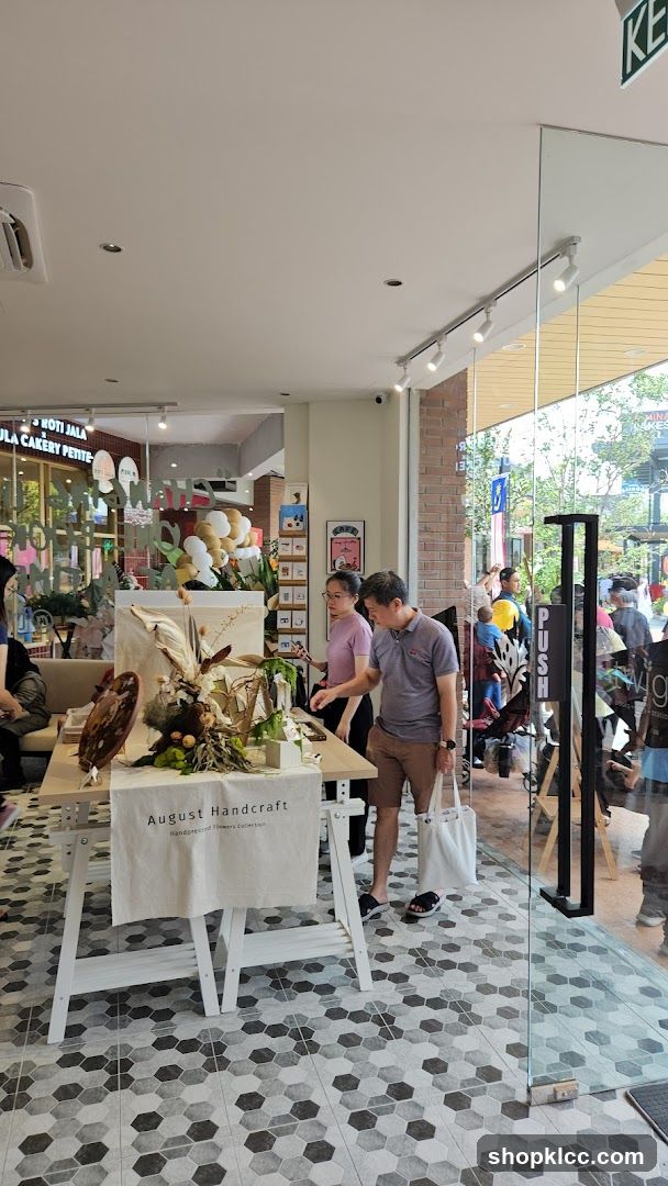 Handcraft Display