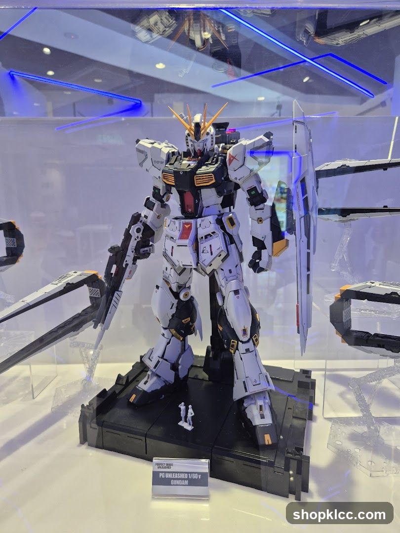 PE Unleasher Gundam Model Display