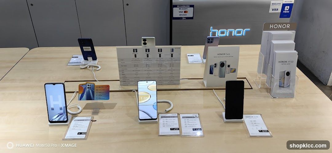 Honor Store Display