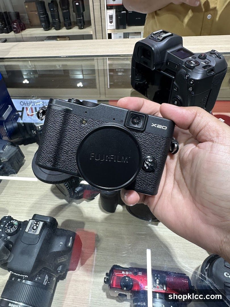 Camera Display in Store