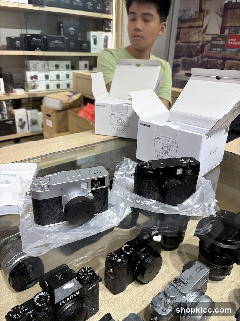 Fujifilm Cameras Display