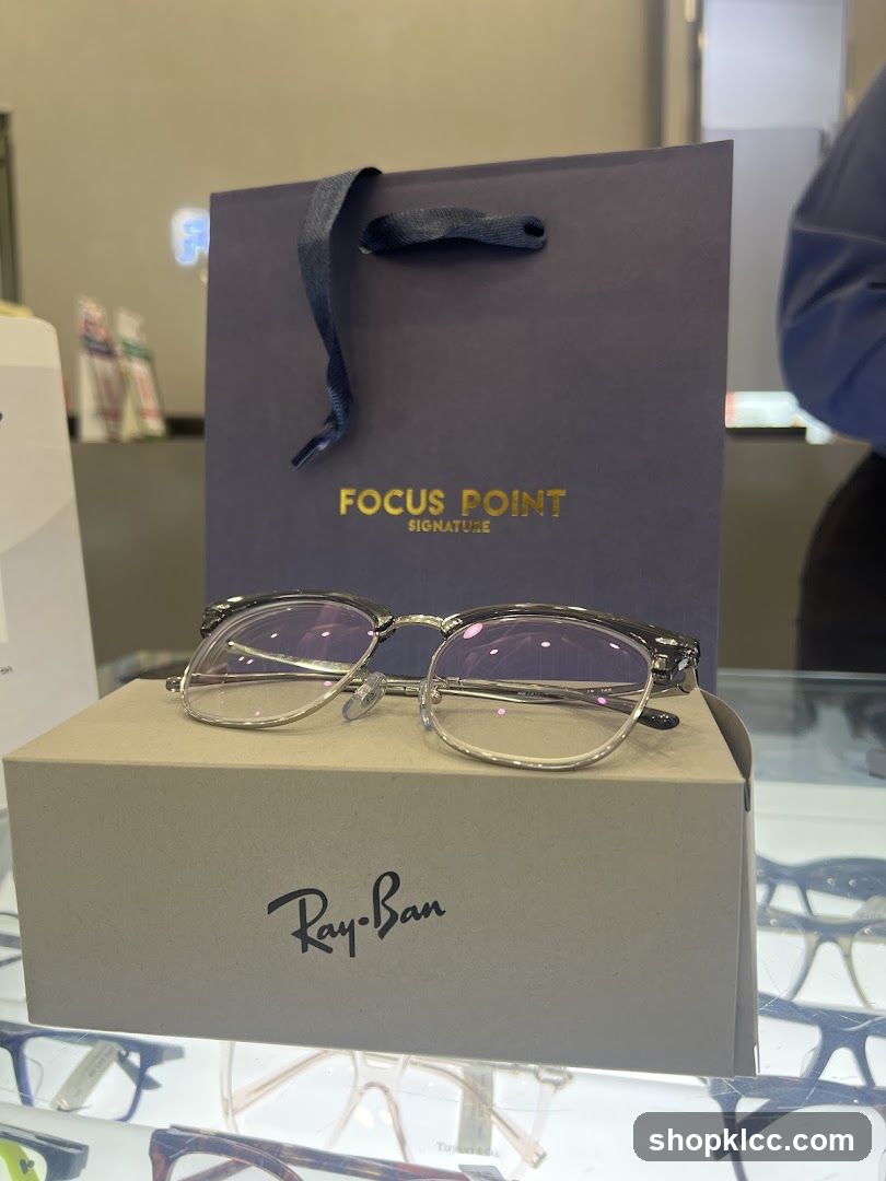 Eyeglasses Display