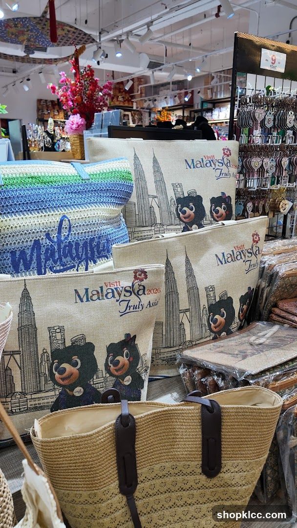 Souvenir bags and accessories
