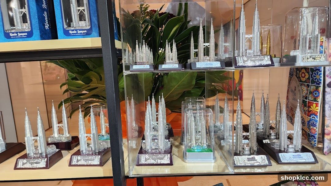 Souvenir Replicas
