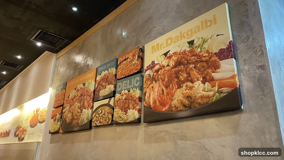 Mr. Dakgalbi Food Display