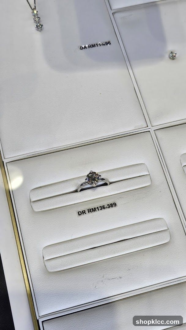 Diamond Jewelry Display