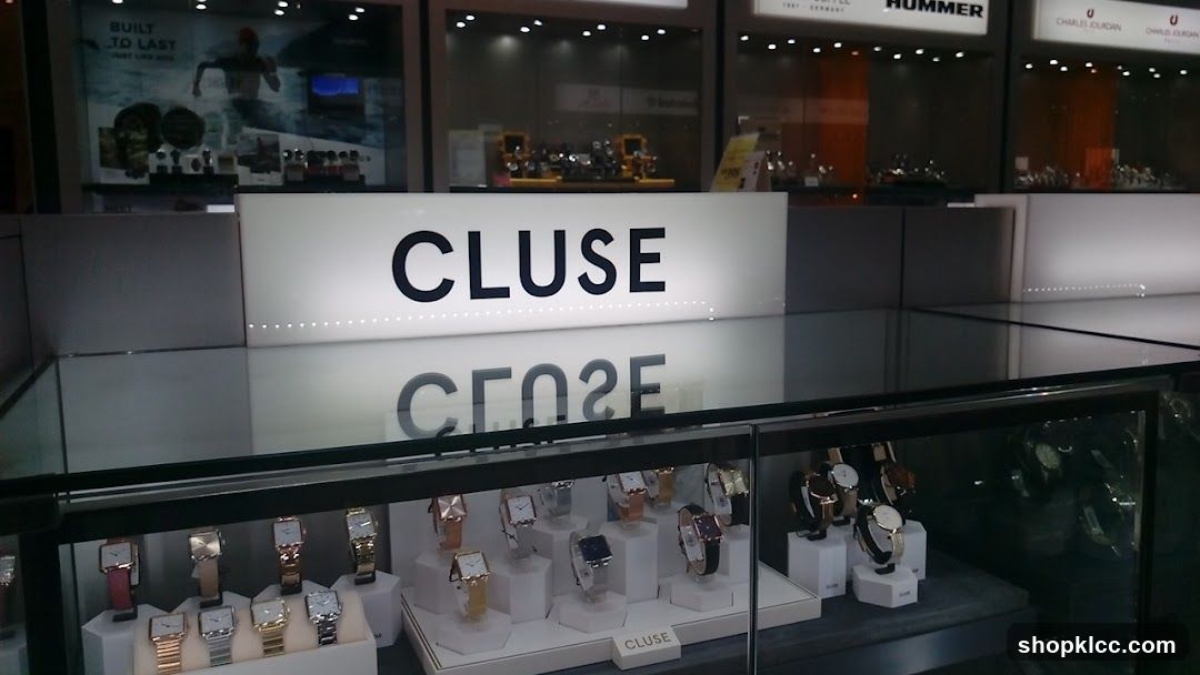CLUSE Watches Display