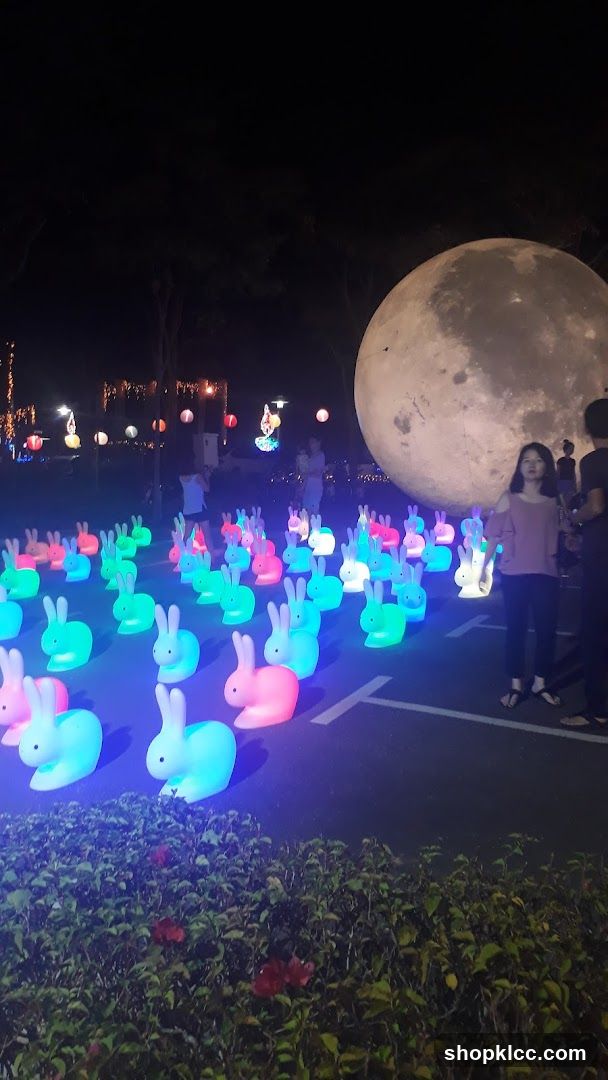 Moon and Rabbit Lantern Display