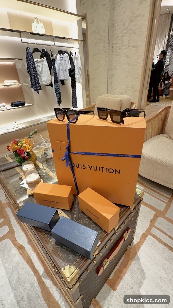 Louis Vuitton Display