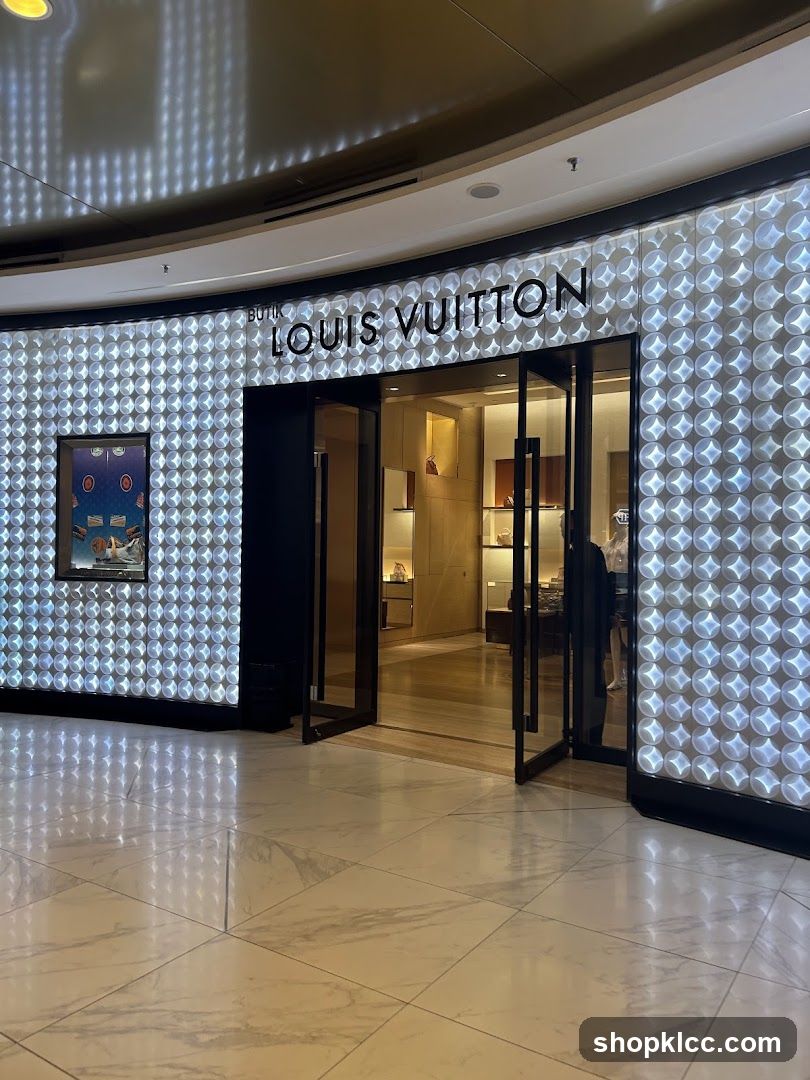 Louis Vuitton Storefront