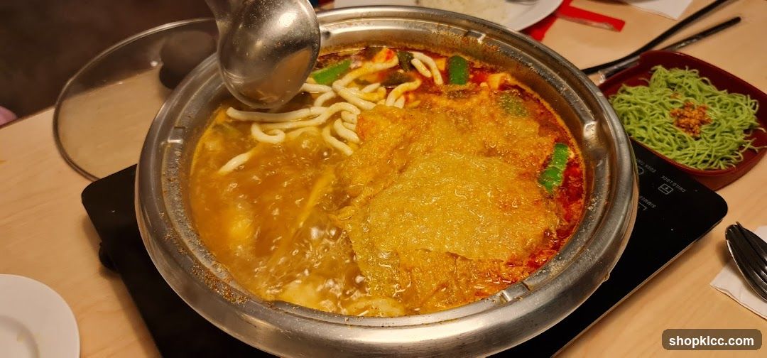 Hot Pot with Noodles and Green Noodles