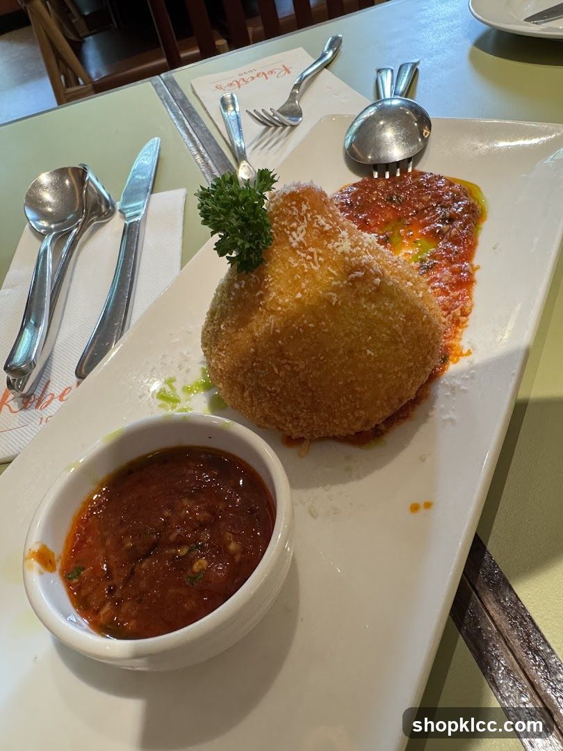 Fried Appetizer with Sauce