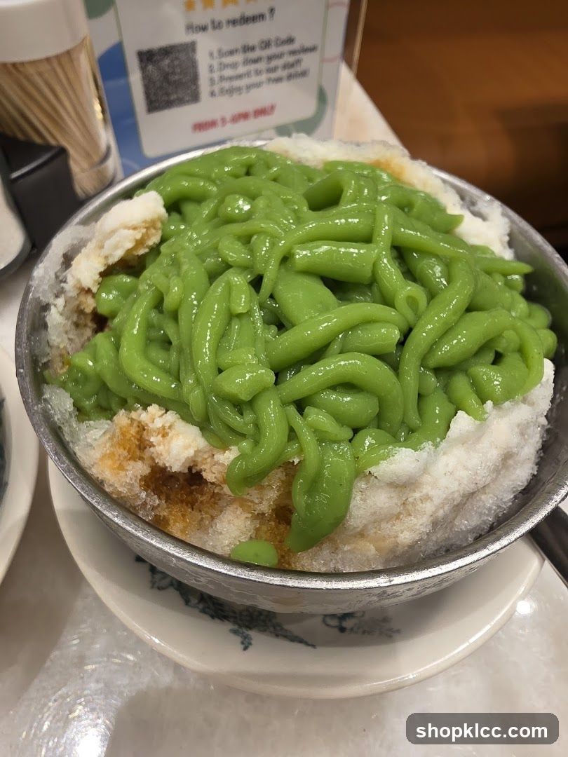 Dessert with Green Noodles