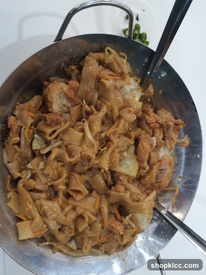 Fried Noodles with Chicken