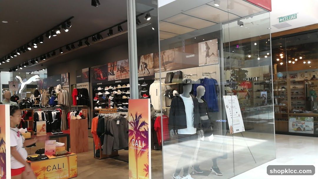 Cali Store Interior View