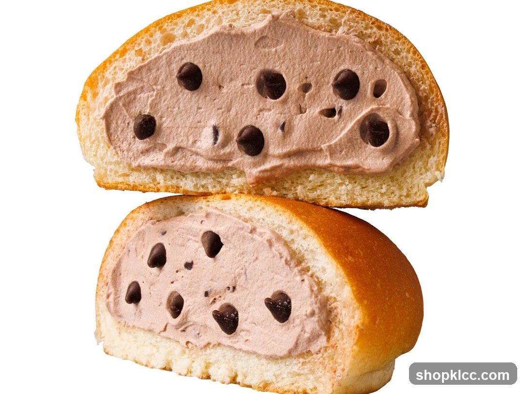 Chocolate Chip Cream Buns