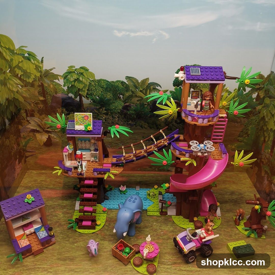 LEGO Friends Treehouse Playset