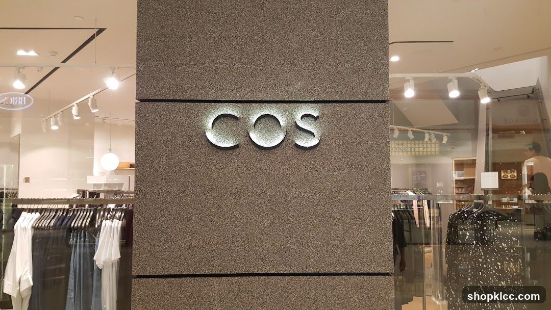 COS Store Entrance