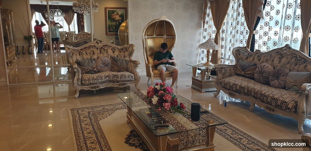 Luxurious Living Room