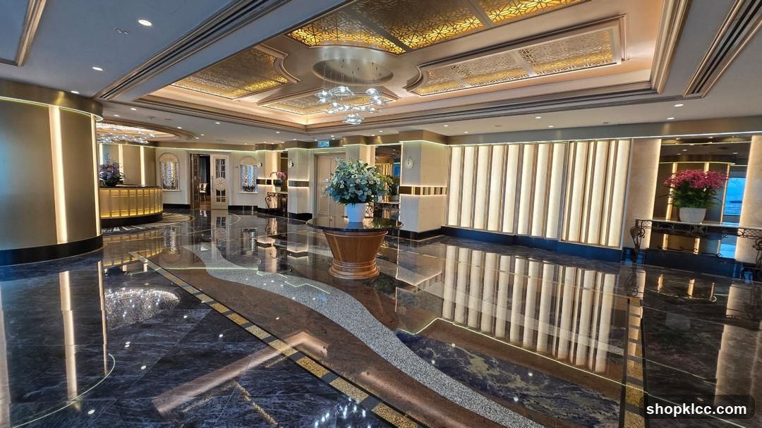 Luxurious Hotel Lobby