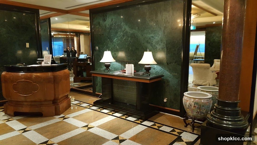 Hotel Lobby