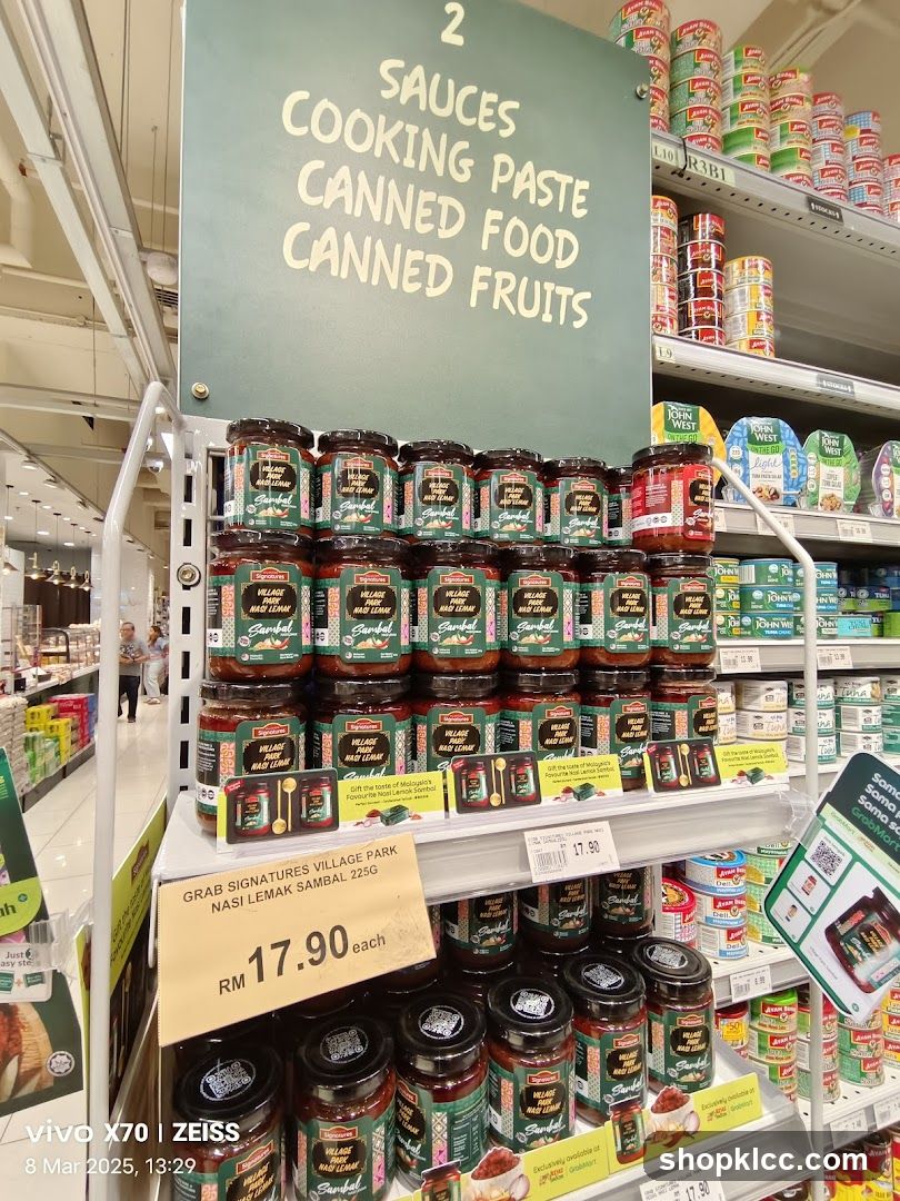 Sauces and Cooking Paste Display