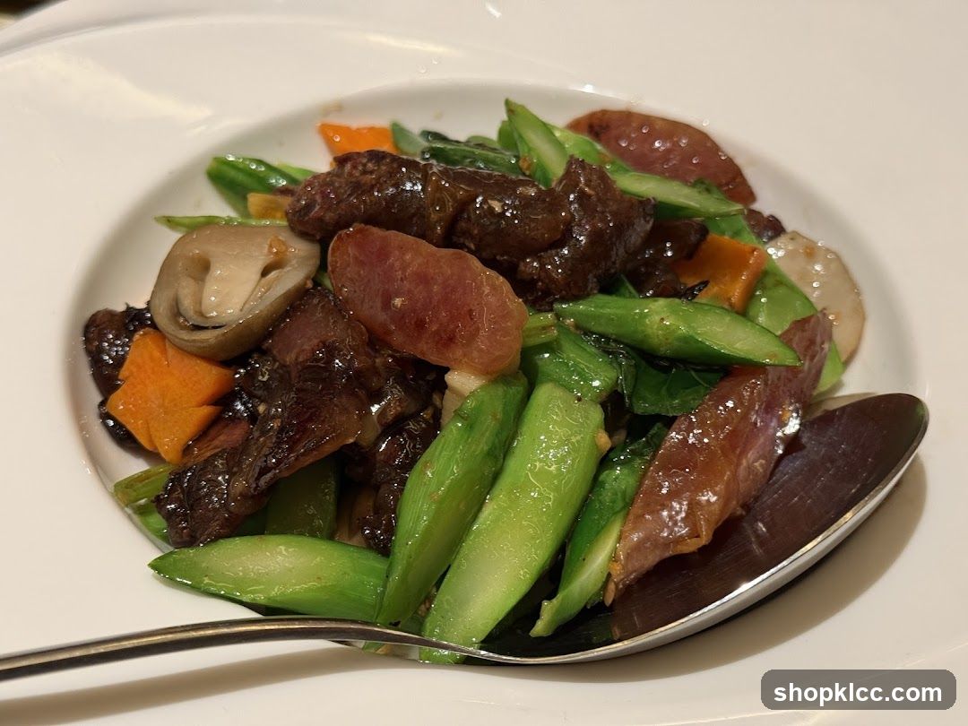 Stir-fried dish with meat and vegetables