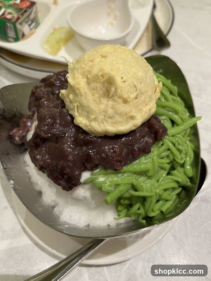 Dessert with Ice Shavings and Red Beans